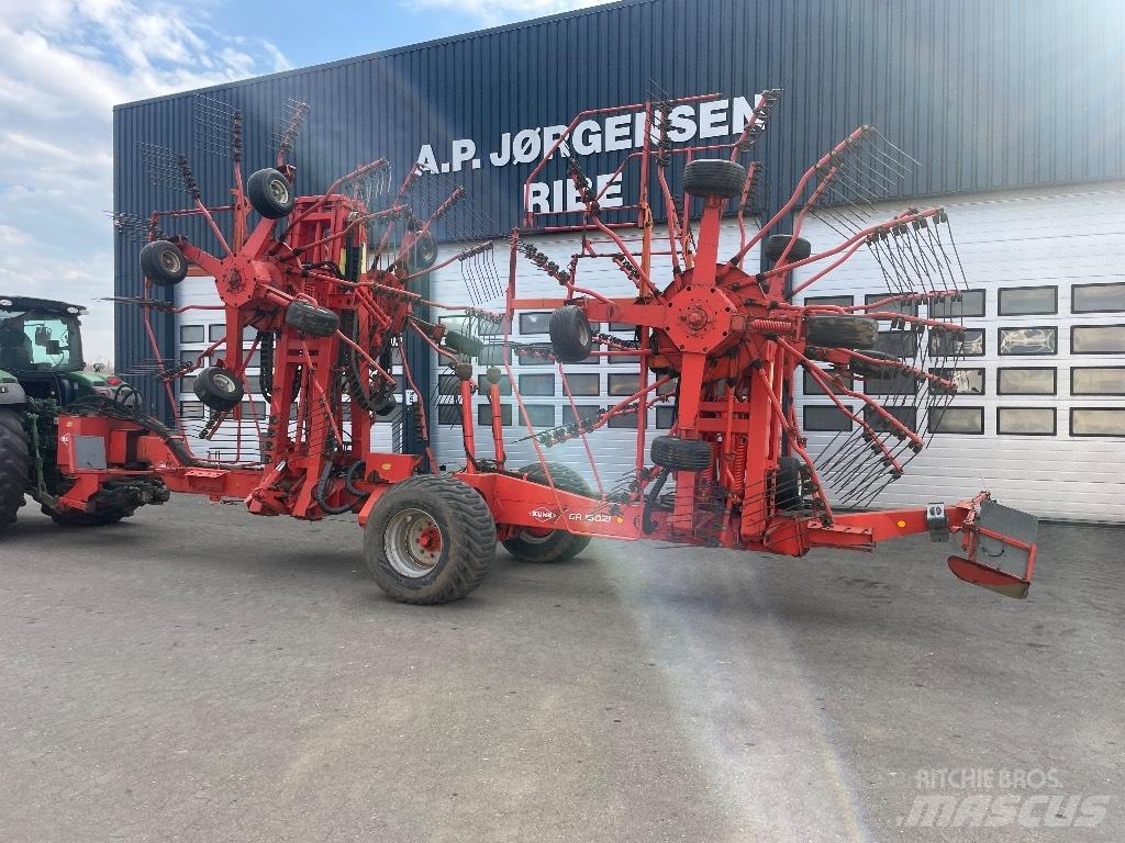 Kuhn GA 15021 耙與翻草機