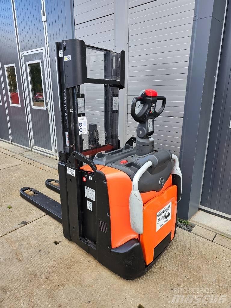 BT SPE 200 D 2500mm 行走控制式堆積機