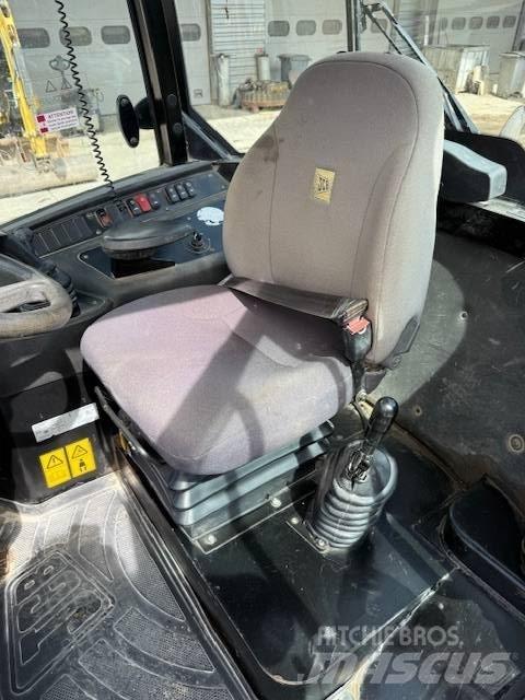 JCB 406 輪胎式裝載機