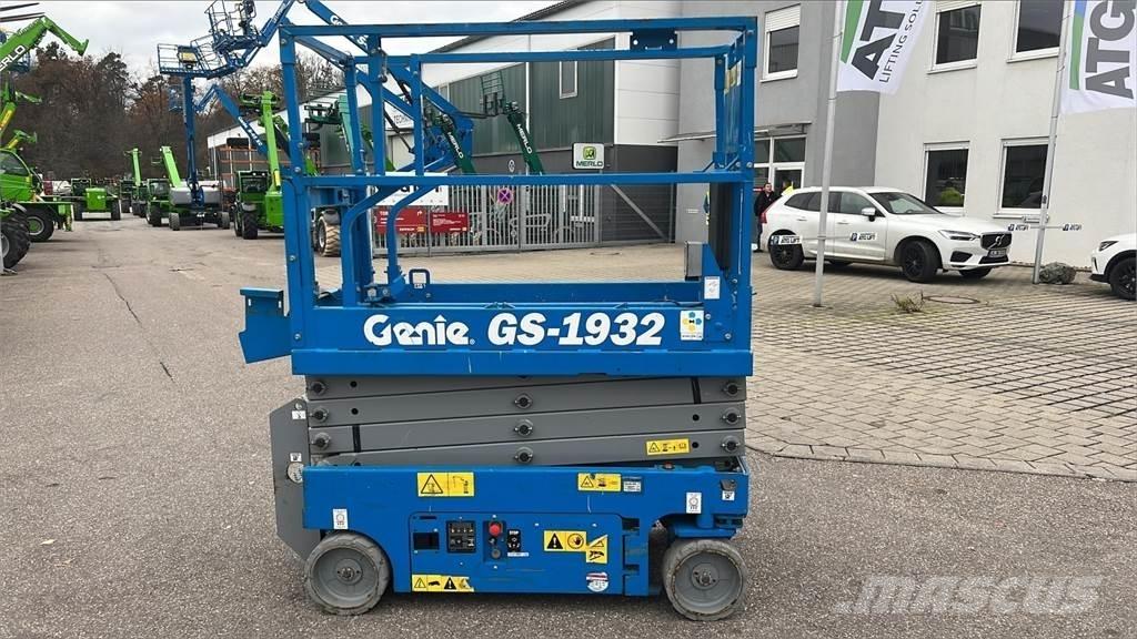 Genie GS-1932 剪式升降機