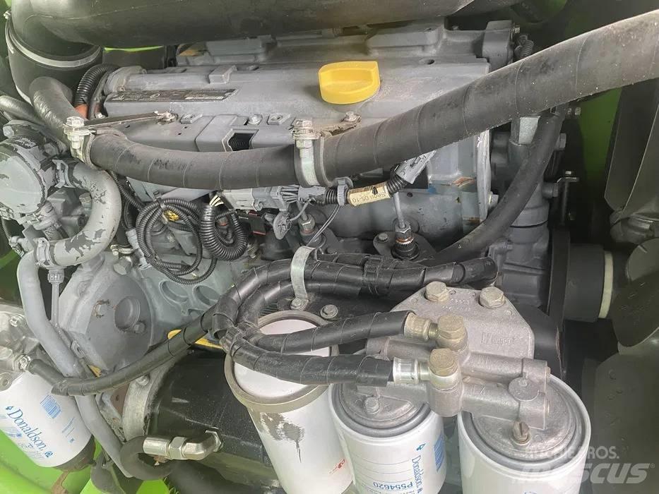 Merlo 34.7 伸縮臂操作車