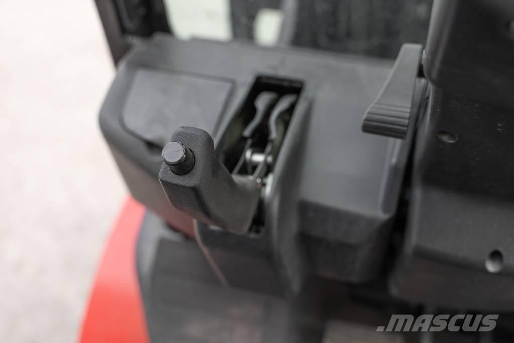 Manitou MI 30 D 柴油卡車