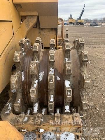 CAT 815 B 土壤壓實機
