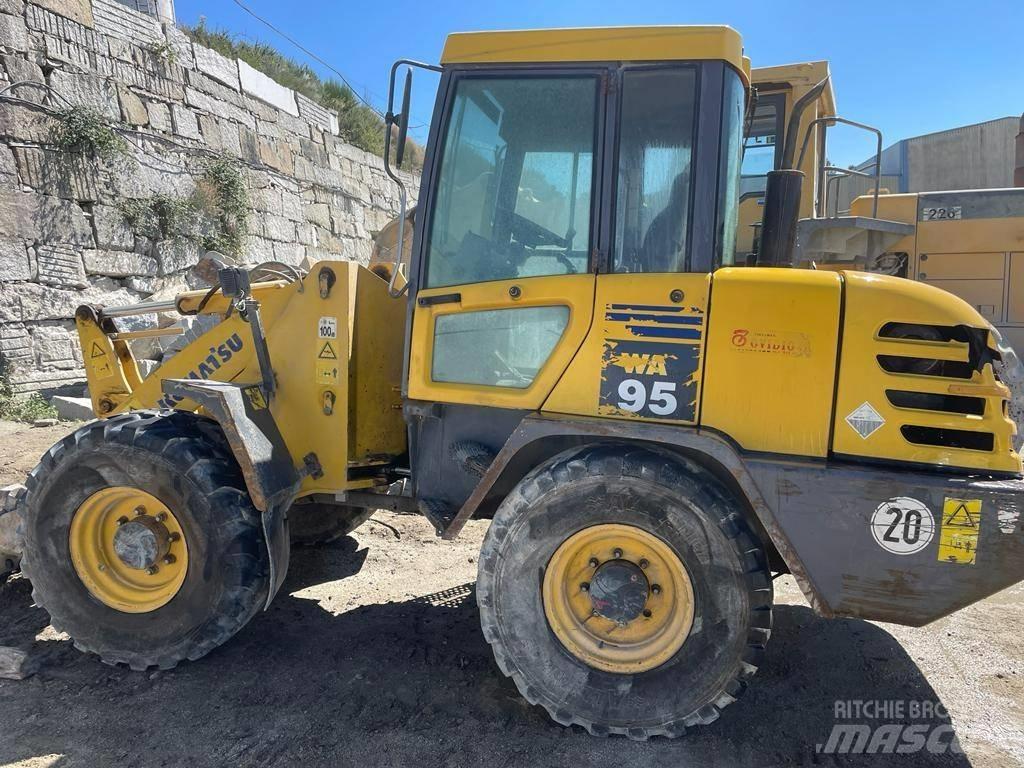 Komatsu WA95-3 輪胎式裝載機