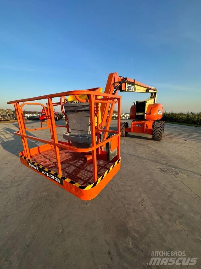 JLG 800 AJ 曲臂高空作業車