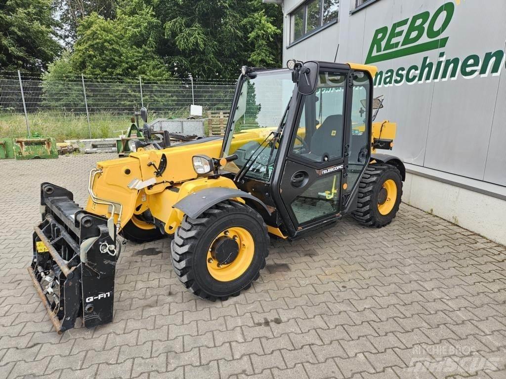 JCB 525-60 伸縮臂操作車