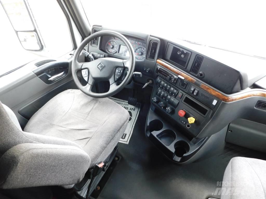 International LT 625 曳引機組件