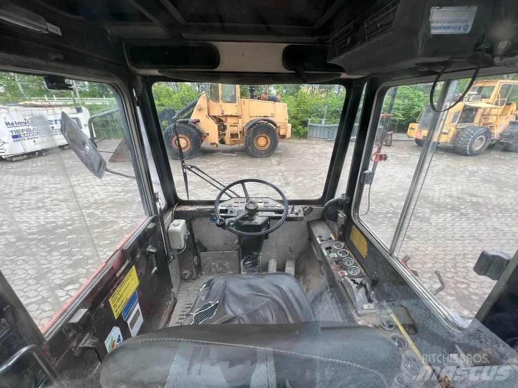 Bollnäs BT25T 終端式曳引機