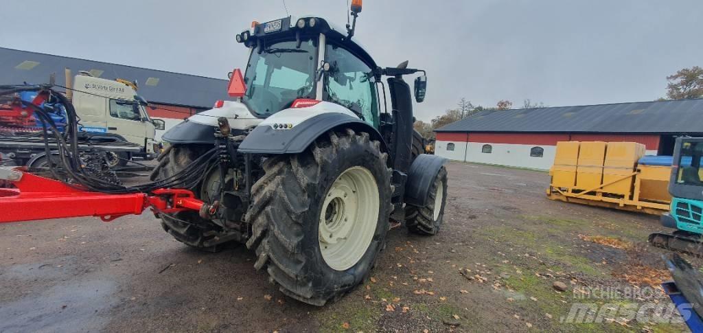 Valtra T 234 Versu 曳引機