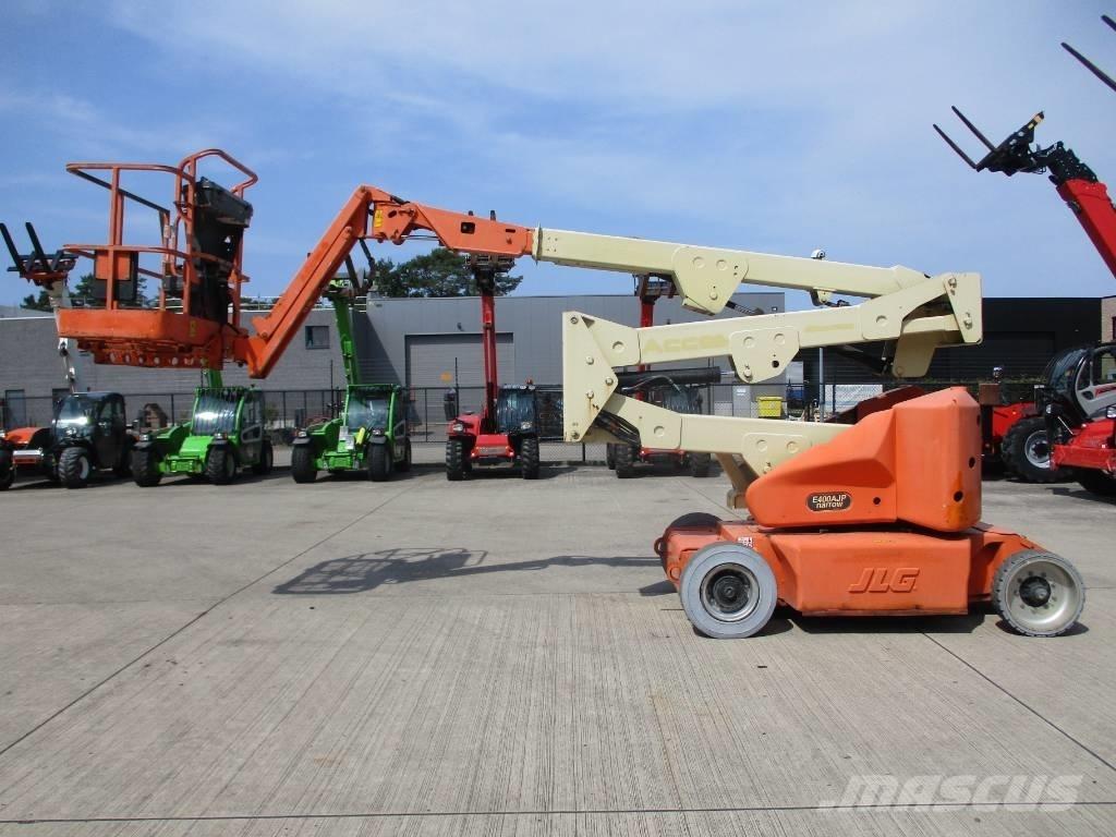 JLG E 400 AJPN (745) 緊湊型自走式伸縮臂式升降機