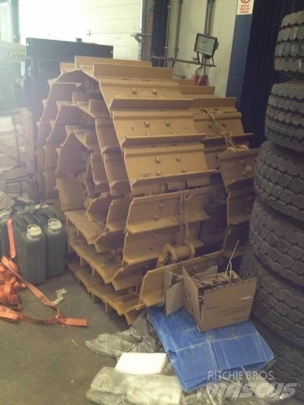 CAT D7G TRACK CHAINS 底盤和懸架