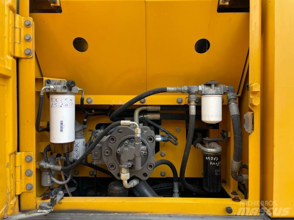 Volvo EC 220 E 履帶式 挖土機/掘鑿機/挖掘機