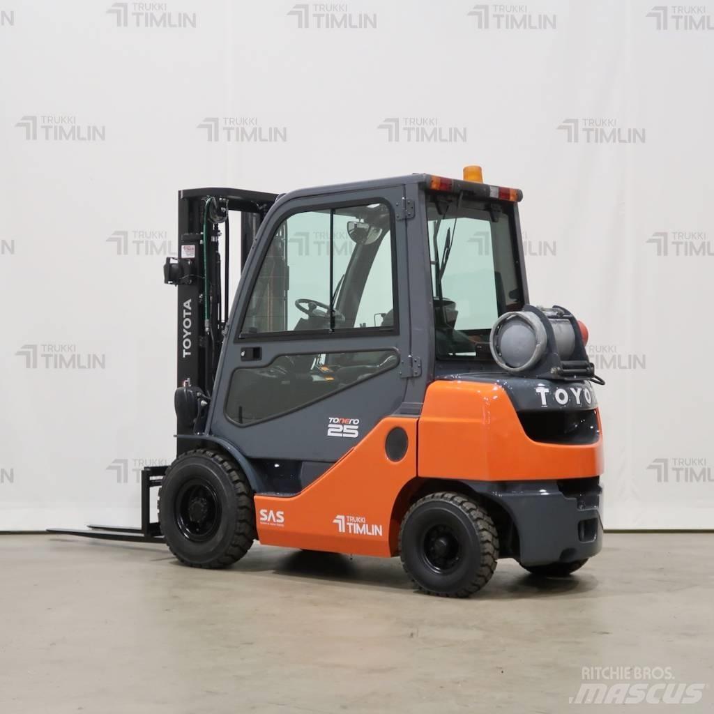 Toyota 02-8FGF25 液化石油氣LPG卡車