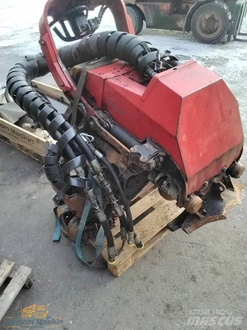 Komatsu C93 收穫機頭