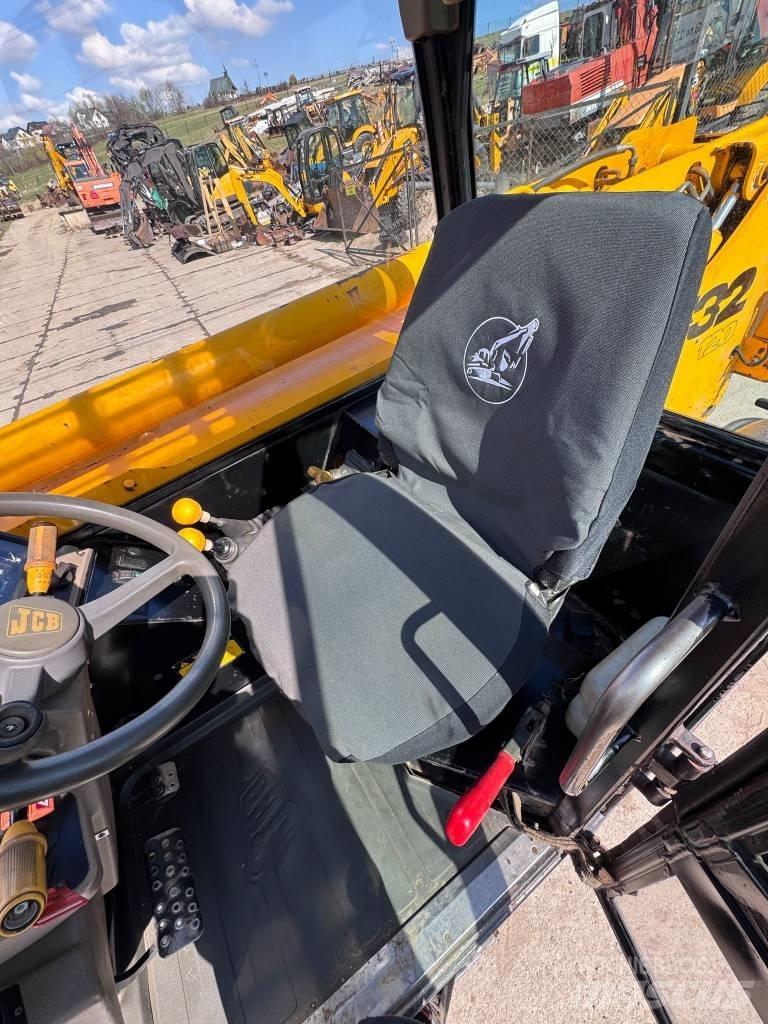 JCB 532-120 伸縮臂操作車