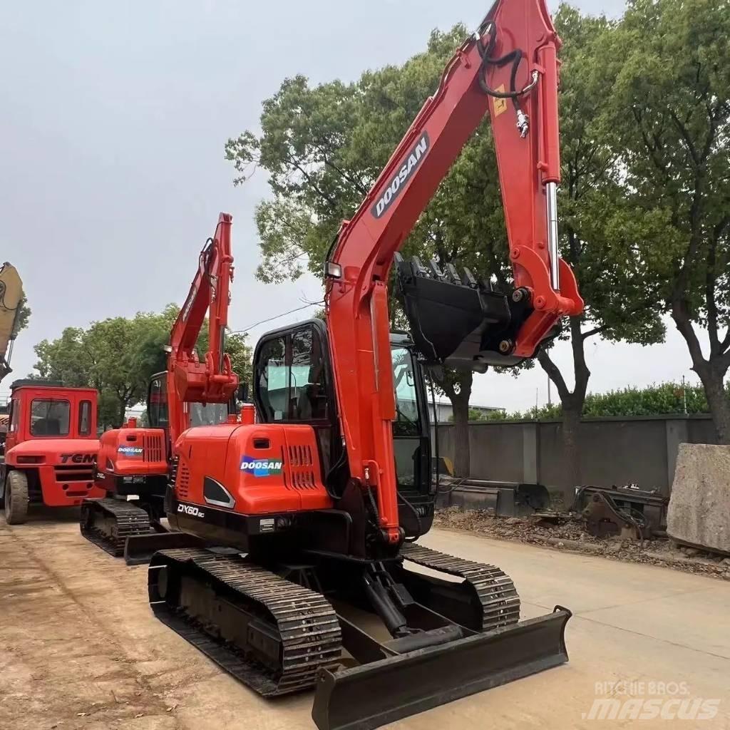 Doosan DX 60-9C 小型挖土機/掘鑿機<7t(小型挖掘機)