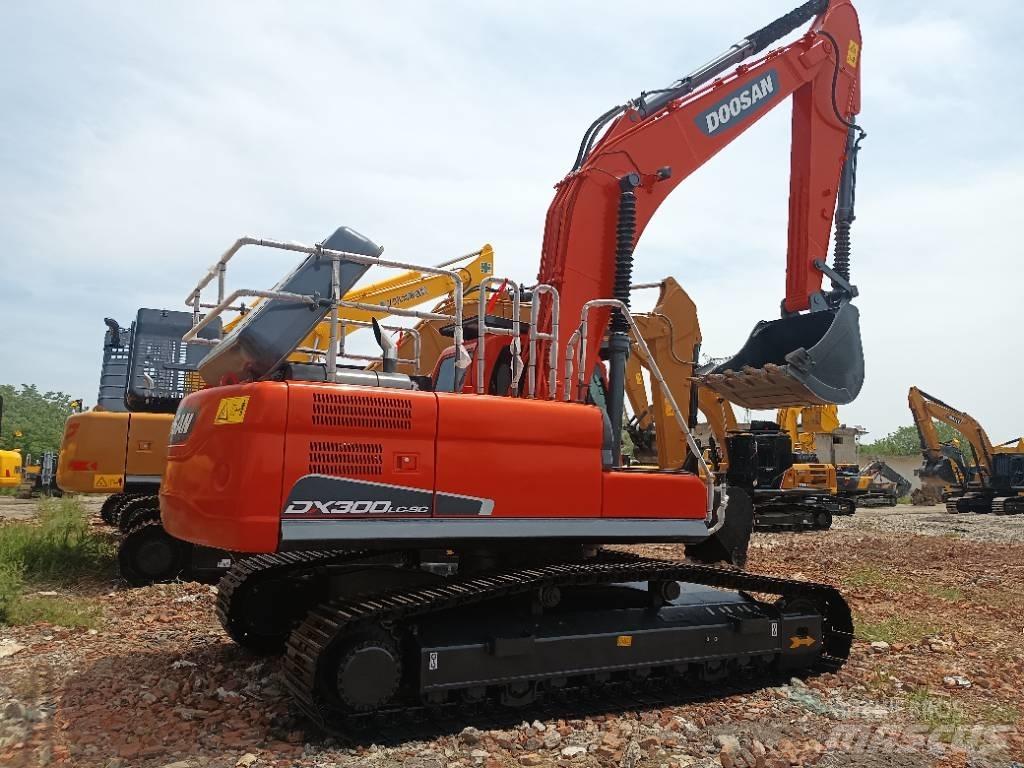 Doosan DX300LC 履帶式 挖土機/掘鑿機/挖掘機