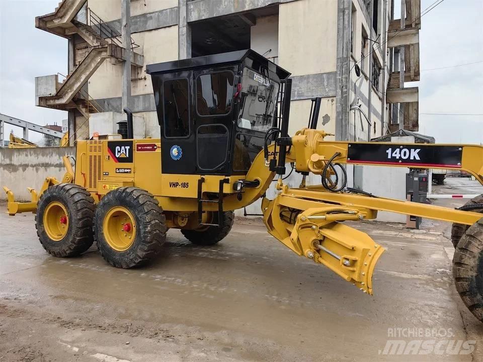 CAT 140K 平土機