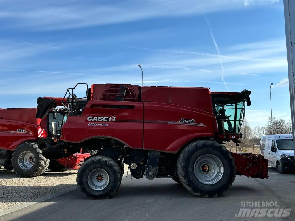 Case IH 8250 聯合收穫機