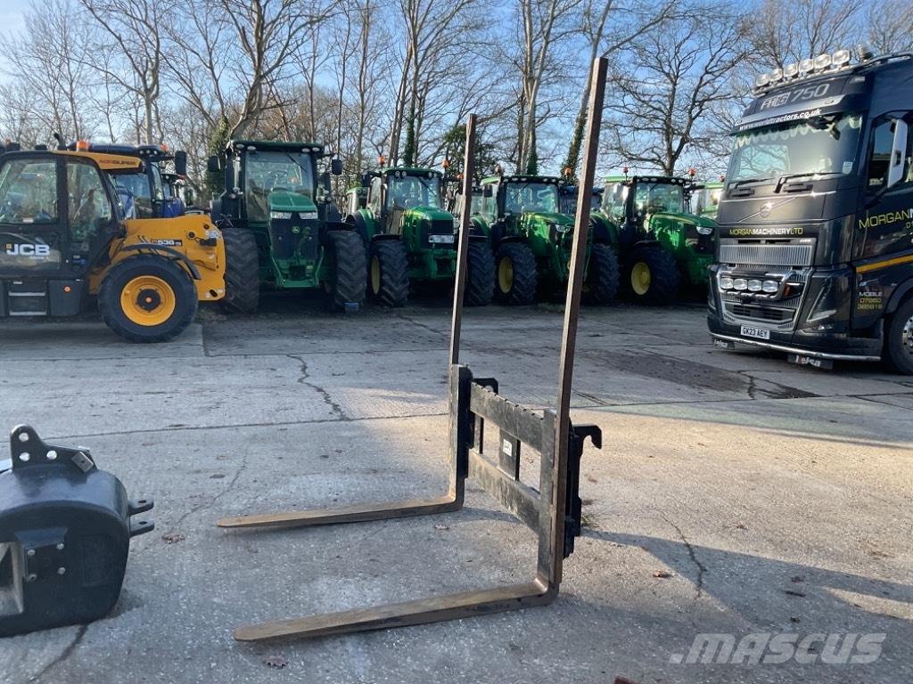 Merlo Fixed forks 叉