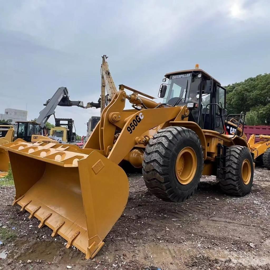 CAT 950 GC 輪胎式裝載機