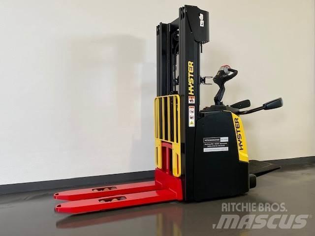 Hyster S1.6S IL 行走控制式堆積機