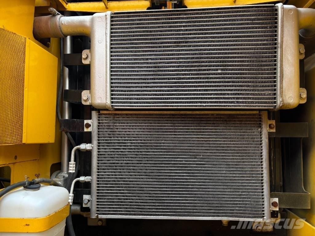 Komatsu PC 220-7 履帶式 挖土機/掘鑿機/挖掘機