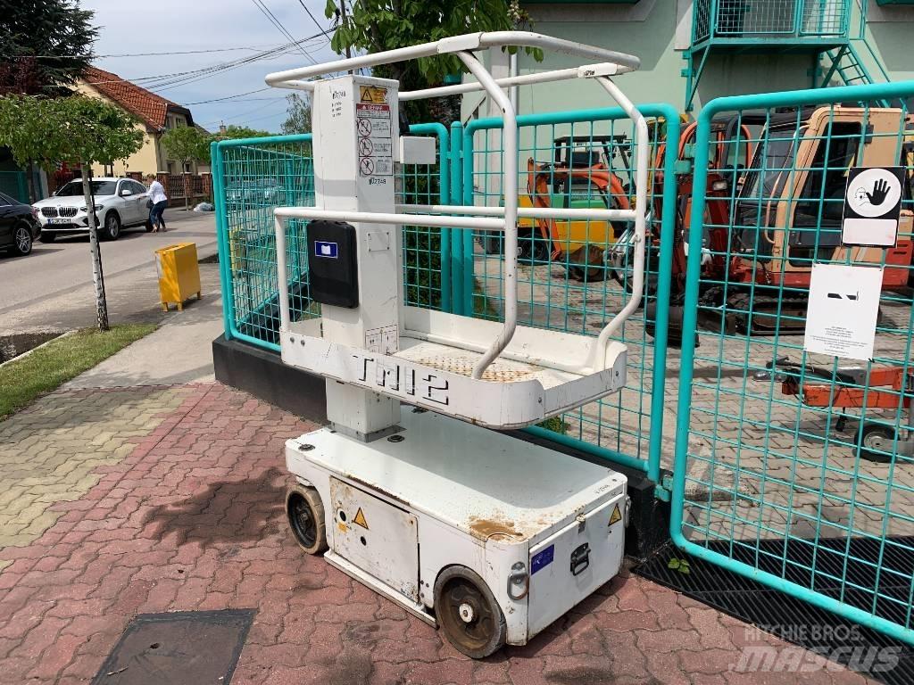 UpRight TM 12   V-2748 垂直升降工作台