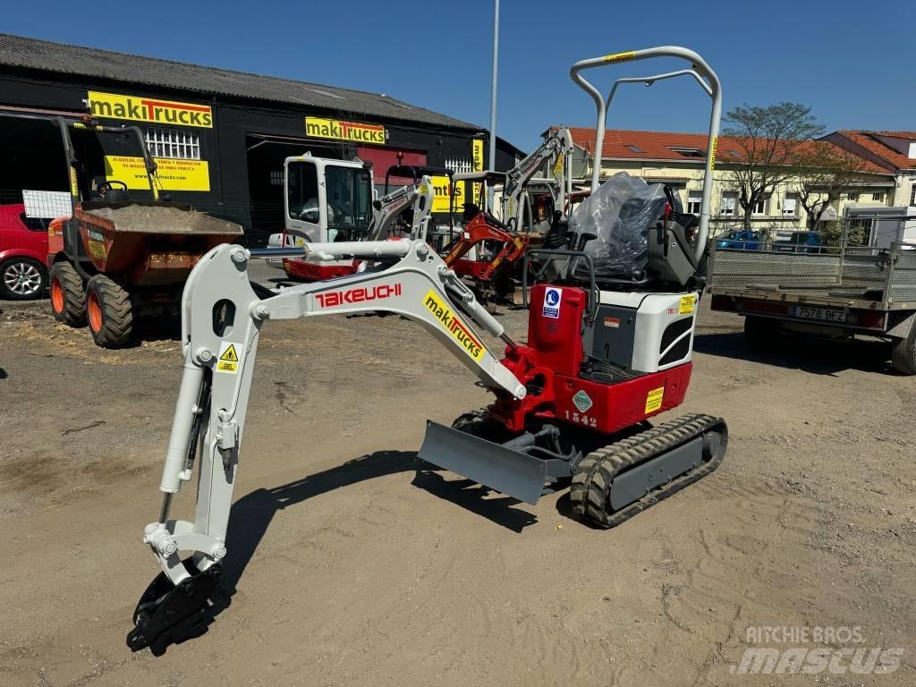 Takeuchi TB 210 R 小型挖土機/掘鑿機<7t(小型挖掘機)