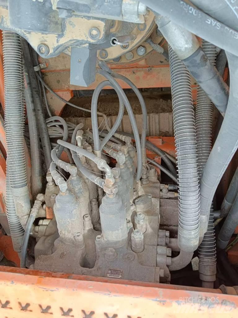 Doosan DX420LC 中型挖土機/掘鑿機/挖掘機 7t-12t