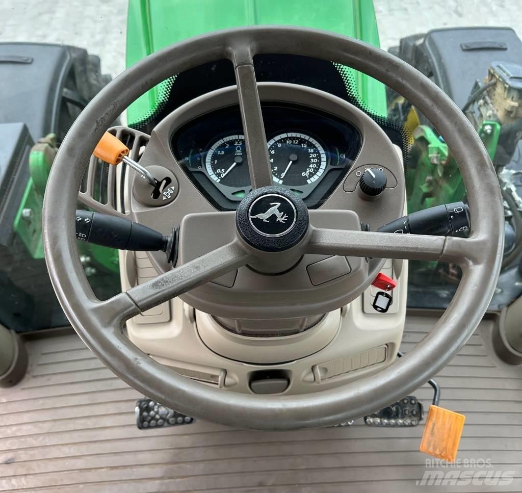 John Deere 6130 R 曳引機