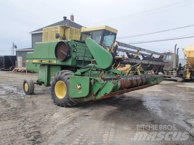 John Deere 4420 聯合收穫機