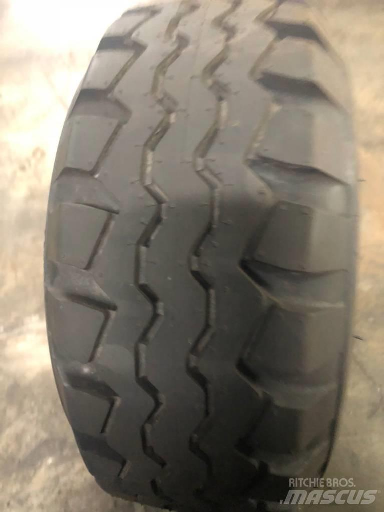 Cheng Shin 18x7-8 輪胎、車輪和輪圈