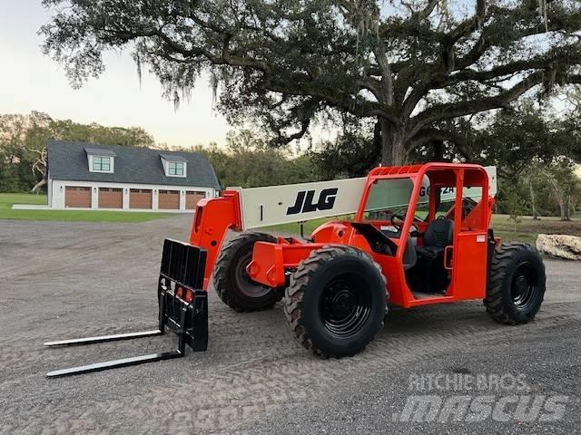 JLG G 6-42 A 伸縮臂操作車