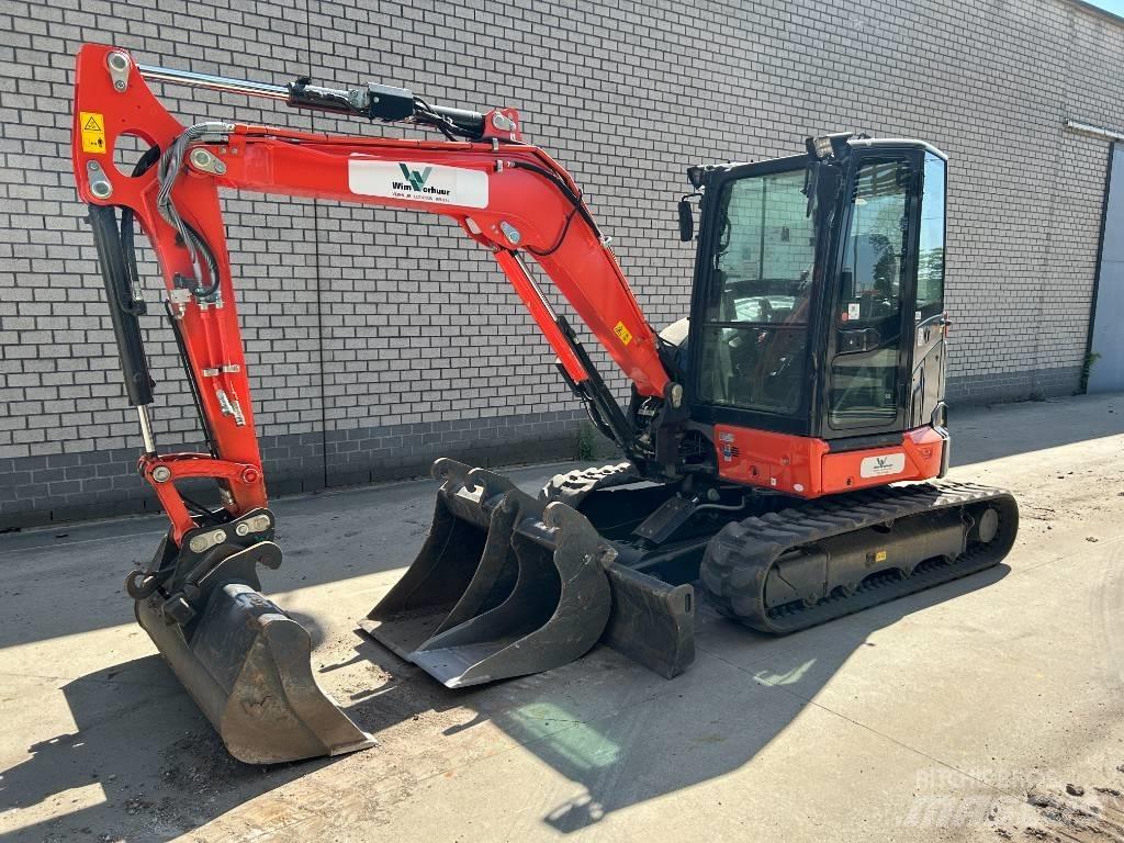 Kubota U 50 小型挖土機/掘鑿機<7t(小型挖掘機)