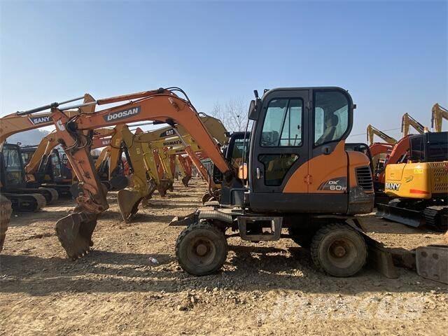 Doosan DX60W 旋轉式挖土機/掘鑿機/挖掘機