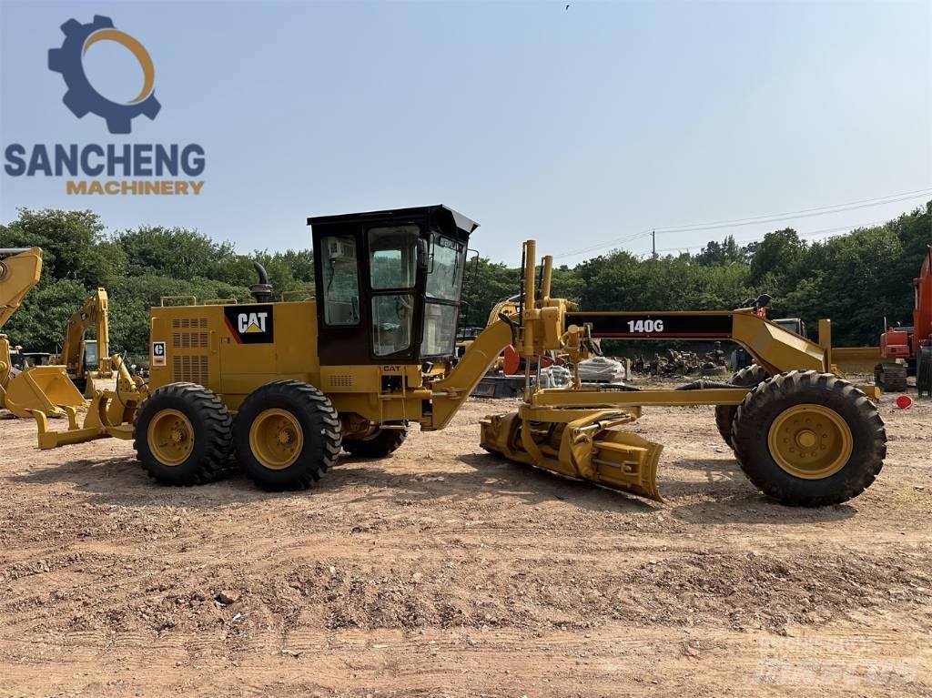 CAT 140 G 平土機