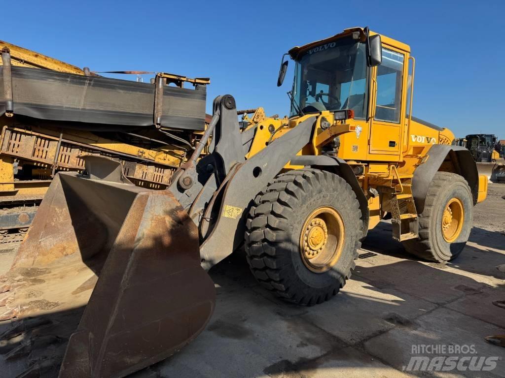 Volvo L 90 E +Mérleg 輪胎式裝載機