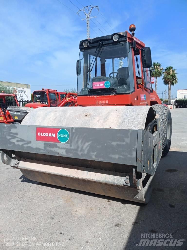 Bomag BW 211 D-4 單輪滾壓機