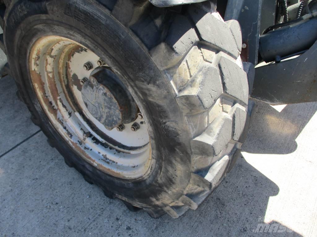 JLG 3513 (140) 伸縮臂操作車