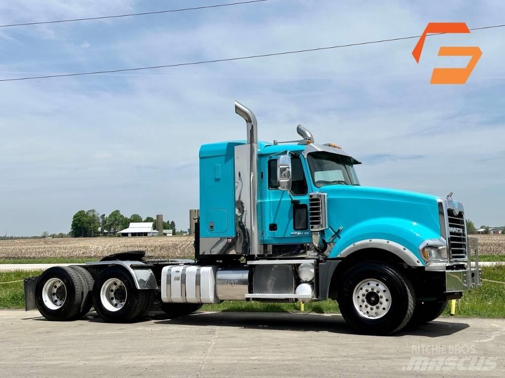 Mack Titan TD 713 其他貨車