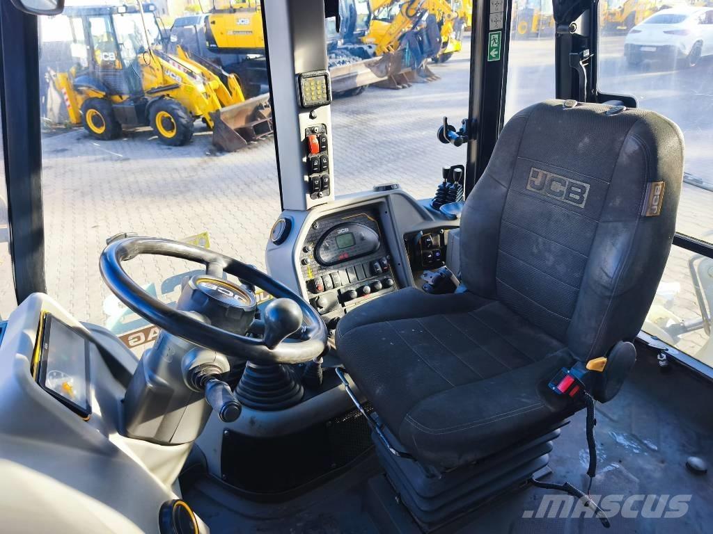 JCB 3CX Compact 反鏟裝載機