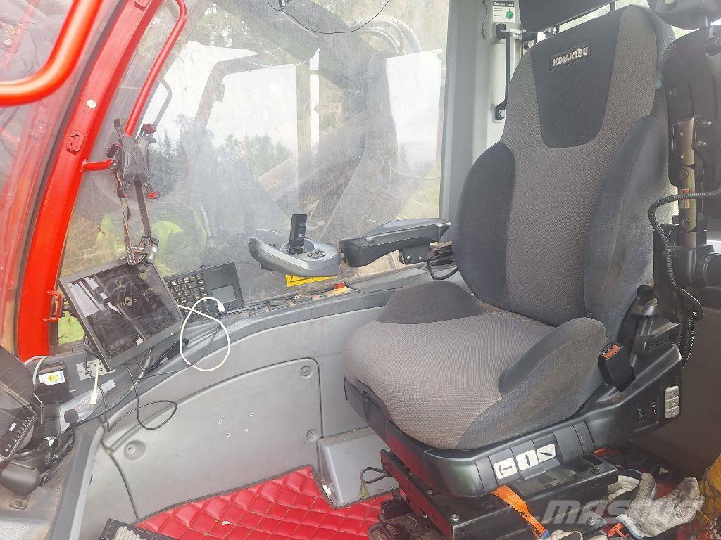 Komatsu 911 收穫機