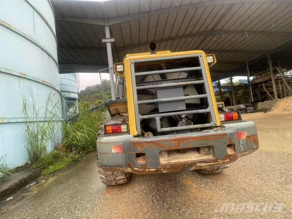 Komatsu WA 380Z-6 輪胎式裝載機