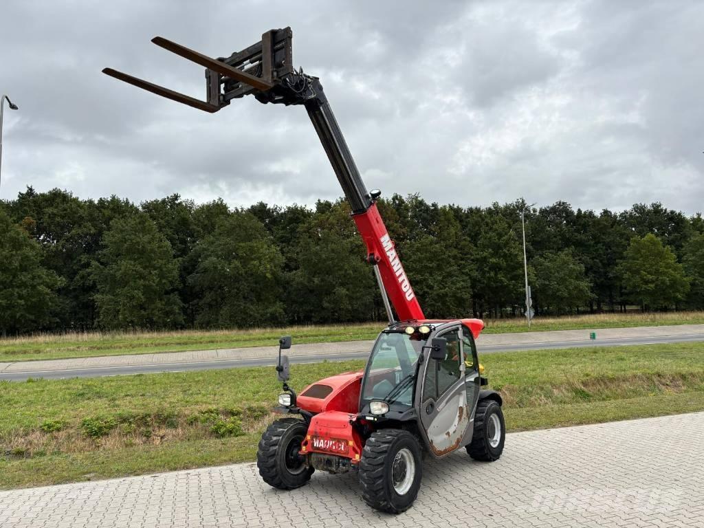 Manitou MT625 伸縮臂操作車