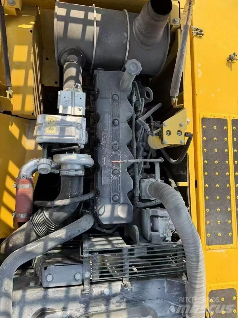 Komatsu 220-8 履帶式 挖土機/掘鑿機/挖掘機