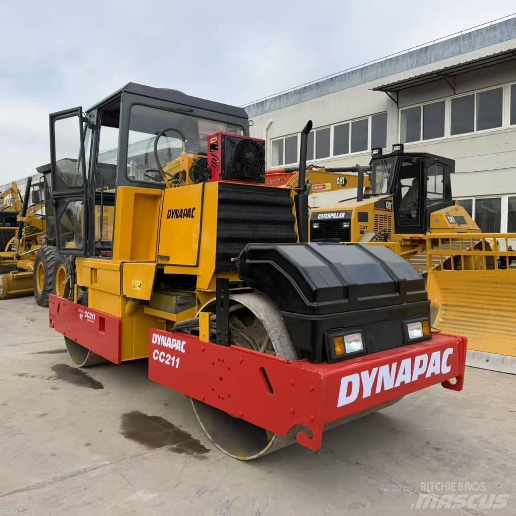 Dynapac CC 211 雙輪滾壓機