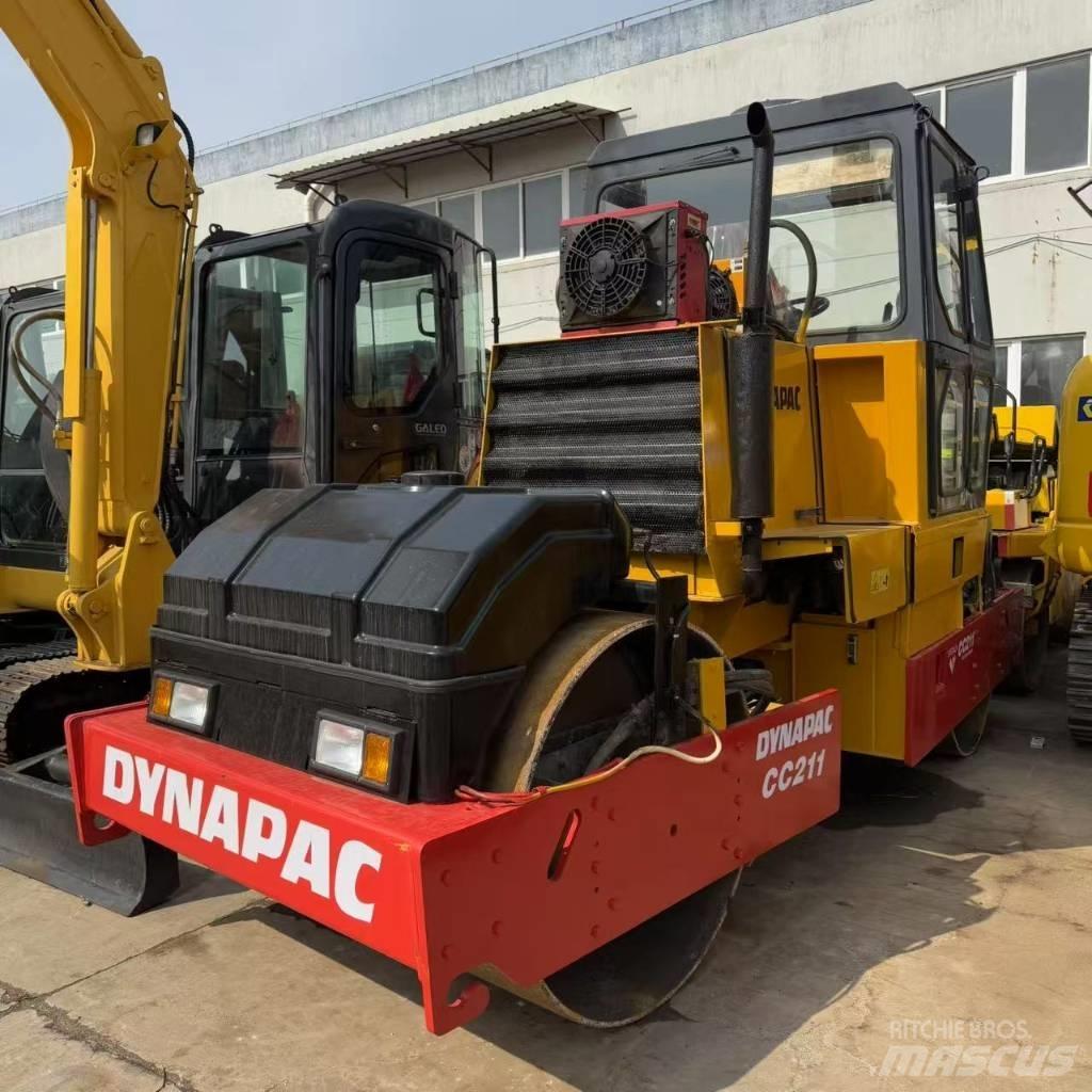 Dynapac CC 211 雙輪滾壓機