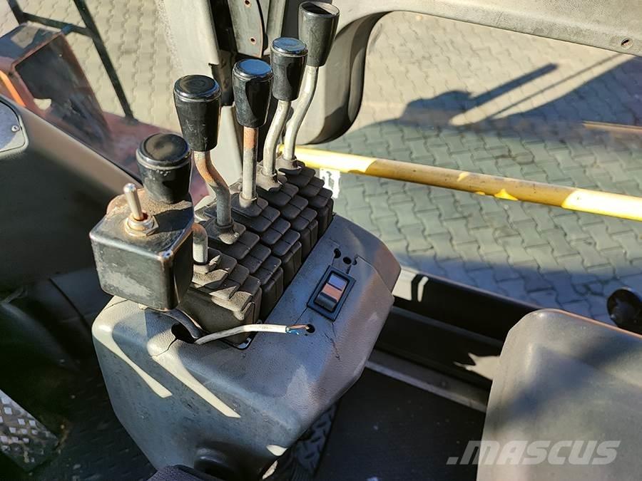 Kalmar DCE 150-12 柴油卡車