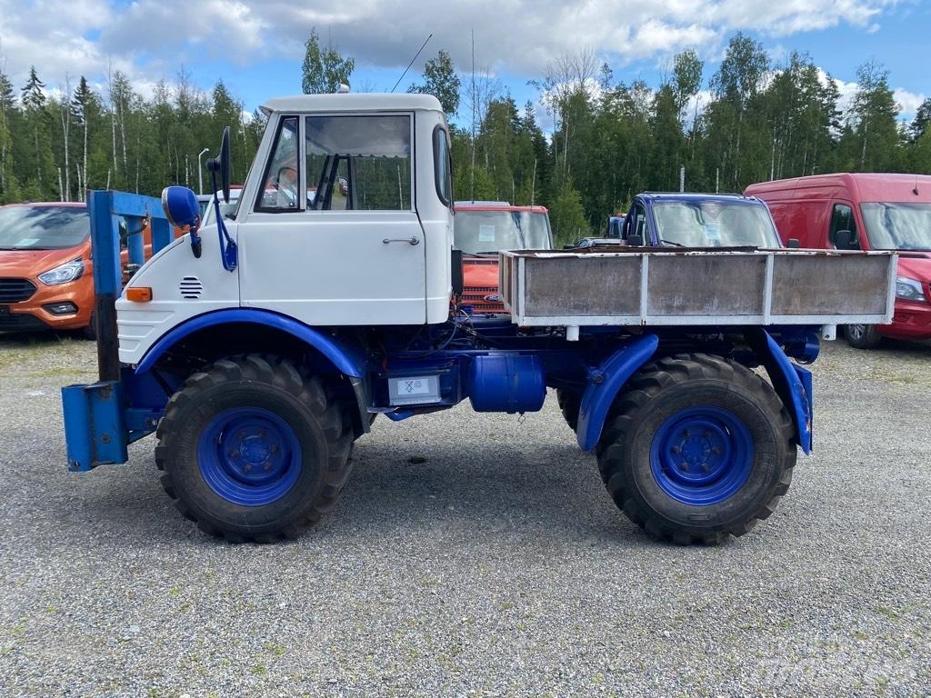 Mercedes-Benz Unimog 其他貨車